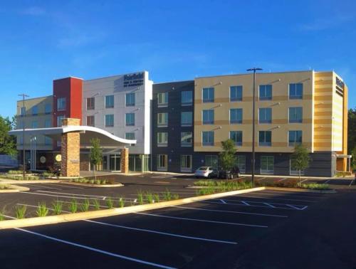 Fairfield Inn and Suites